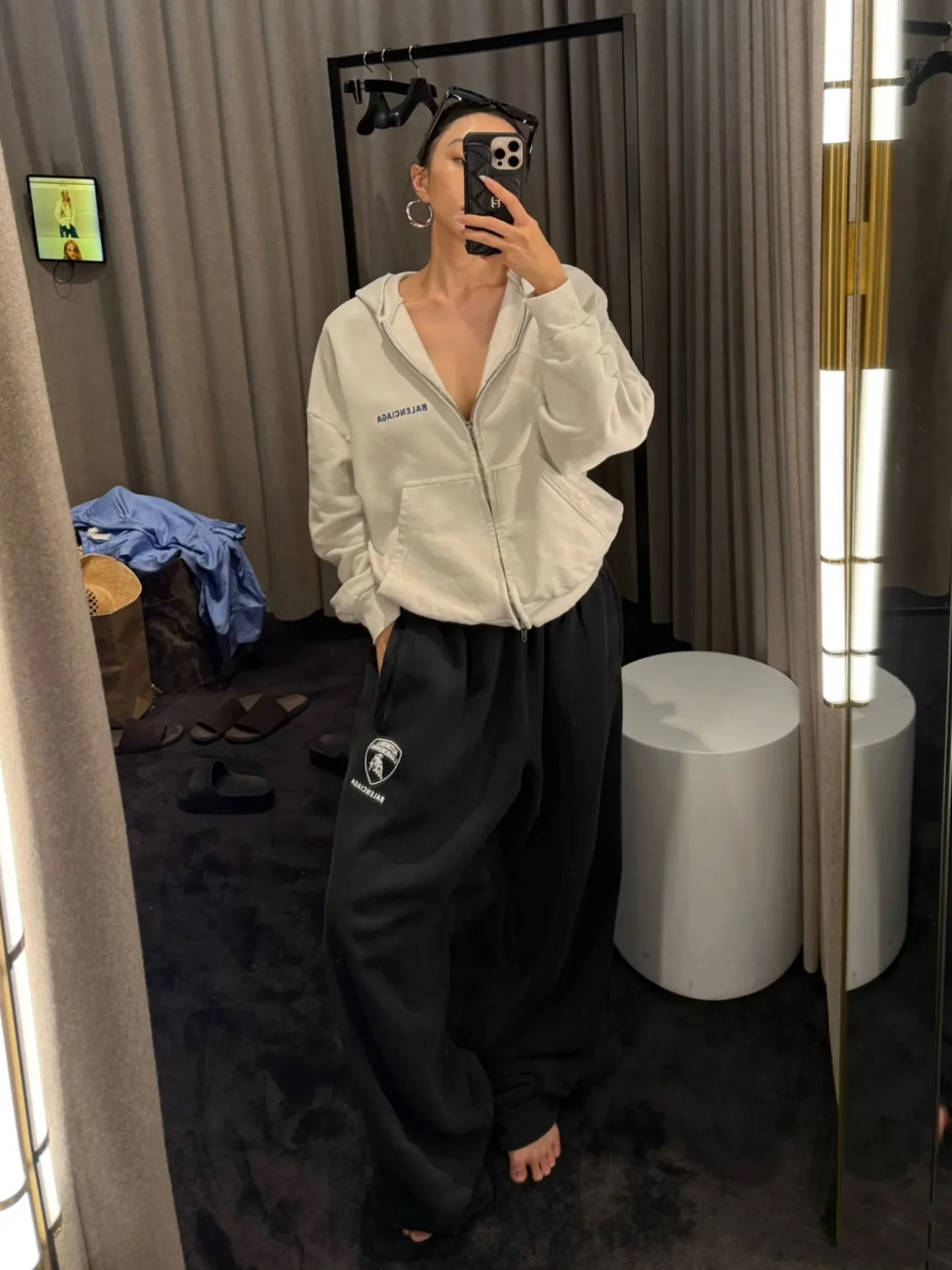 ┃ ┃
